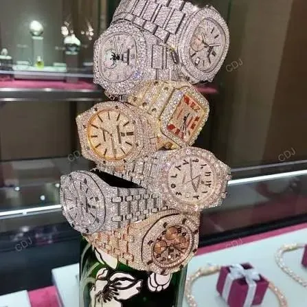 NEW WRIST WATCH