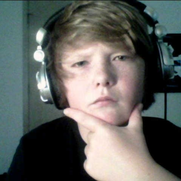 #1 DJWhItEbOy