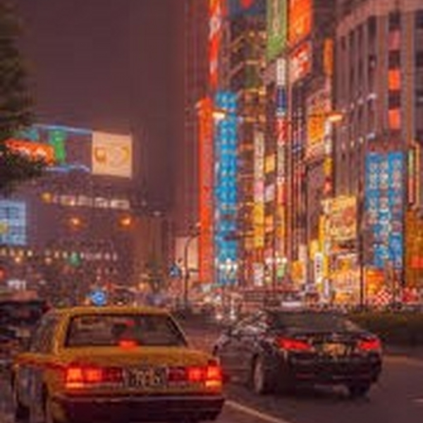 AKAI.