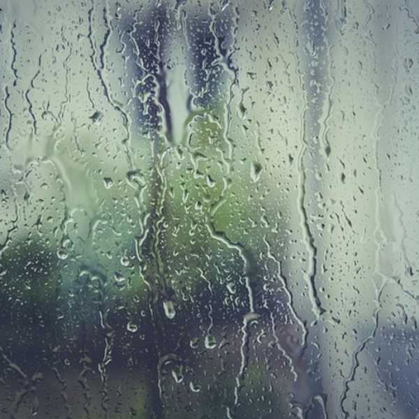 Its raining... (loop)