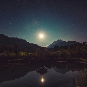 The Midnight calling