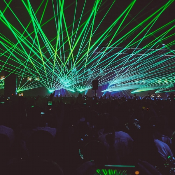 Martin Garrix-type Bigroom!?