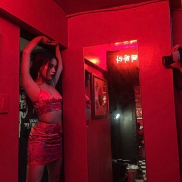 Red room (prod.skoolmazement)