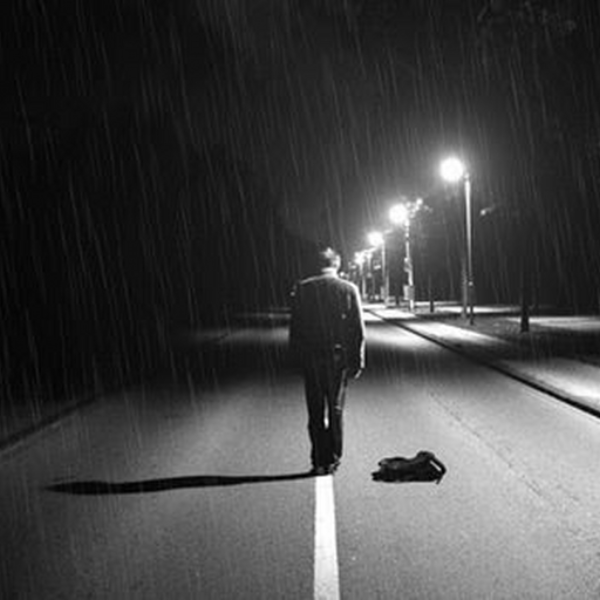 Lello be Walking in the dark