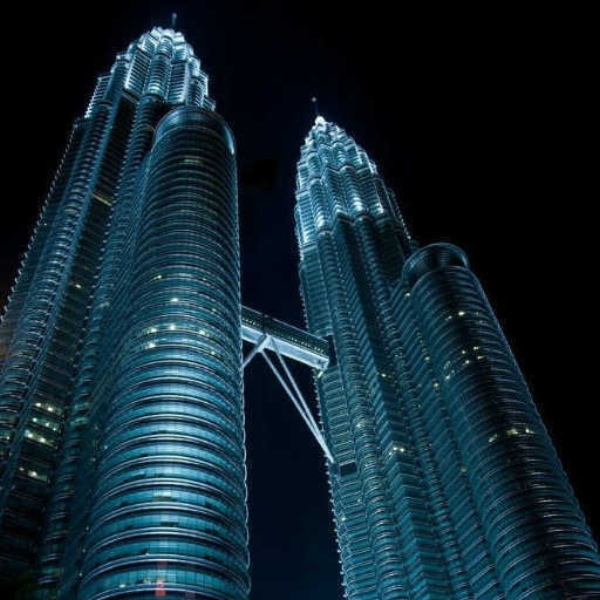 Menara Petronas (The Mini Edit) [V3X Remix]