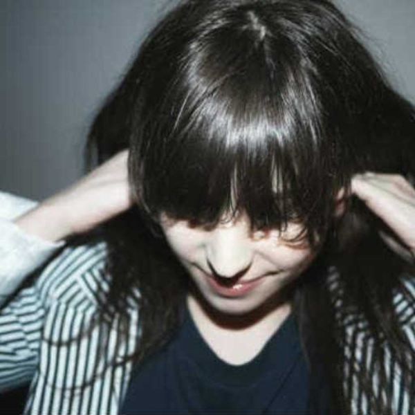 The Music Goes On My Head! (remix No Trace )