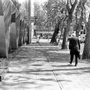 Walk away in black  II