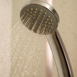 Shower Song (Feat. Luminoux)