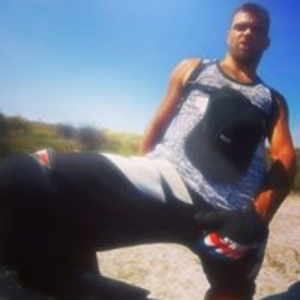 derek_longa