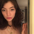 ella_o_connor-F7XLPo