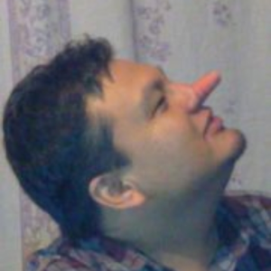 Iván Flores