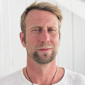 nik_adams